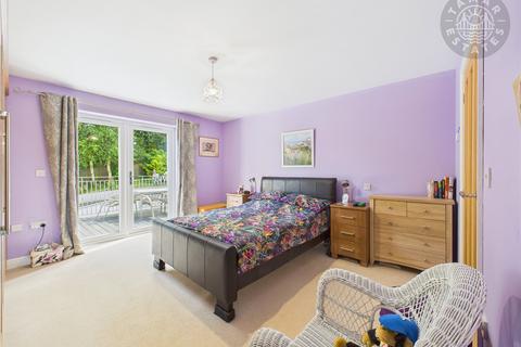 undefined, "Luxury Living in the Heart of the Tamar Valley"