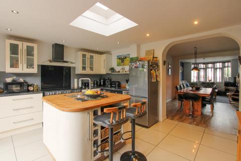 16 Bembridge Drive, Northampton, NN2 6LZ