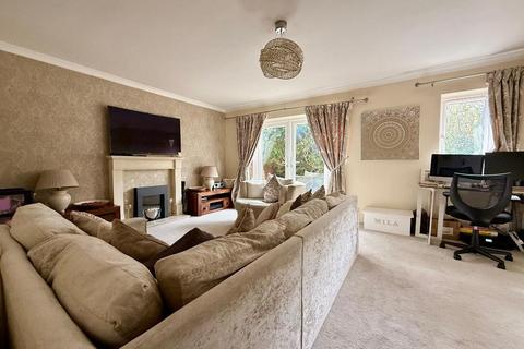 3 bedroom detached house for sale, Bramingham Road, Bramingham, Luton, Bedfordshire, LU3 2DE