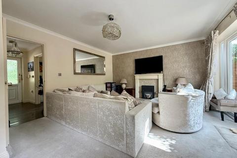 3 bedroom detached house for sale, Bramingham Road, Bramingham, Luton, Bedfordshire, LU3 2DE