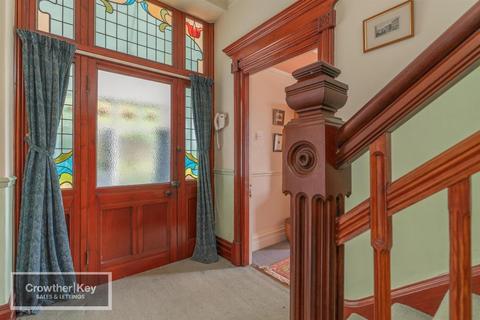 undefined, Wye Grove, Buxton