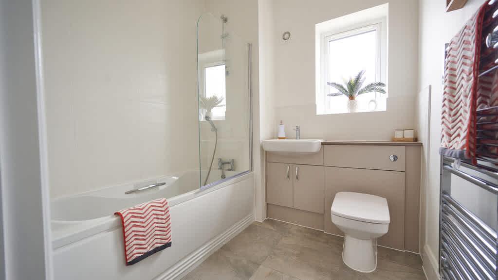 Brycewood-and-myleswood-elm-bathroom