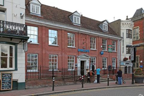 Retail property (high street) for sale, 34 Market Sq Aylesbury HP20 1TW