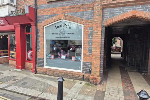 Office to rent, Grays Walk Newport PO30 1TD