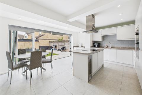 12 Forbes Close, Abbeymead, Gloucester, GL4 5GE