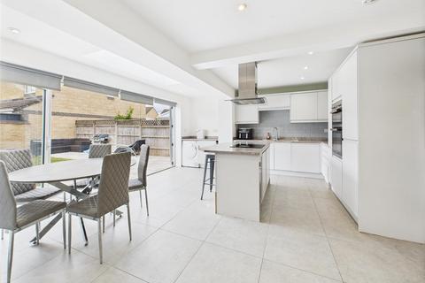 12 Forbes Close, Abbeymead, Gloucester, GL4 5GE