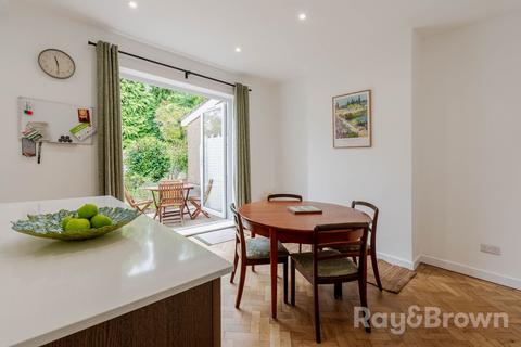 undefined, Llanishen, Cardiff CF14