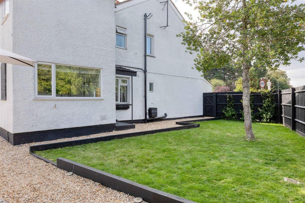 Garden side aspect