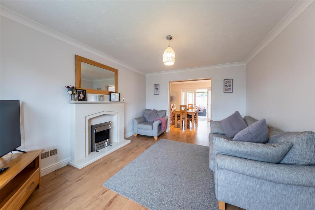 14 Carnoustie Close-013.JPG