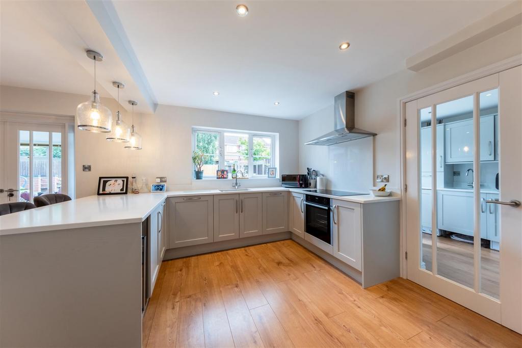 14 Carnoustie Close-002.JPG