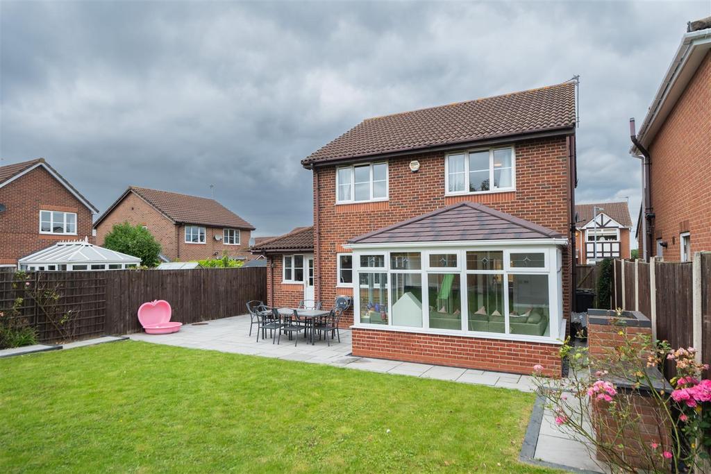 14 Carnoustie Close-036.JPG