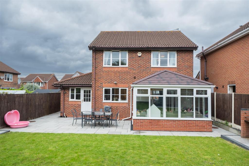 14 Carnoustie Close-037.JPG