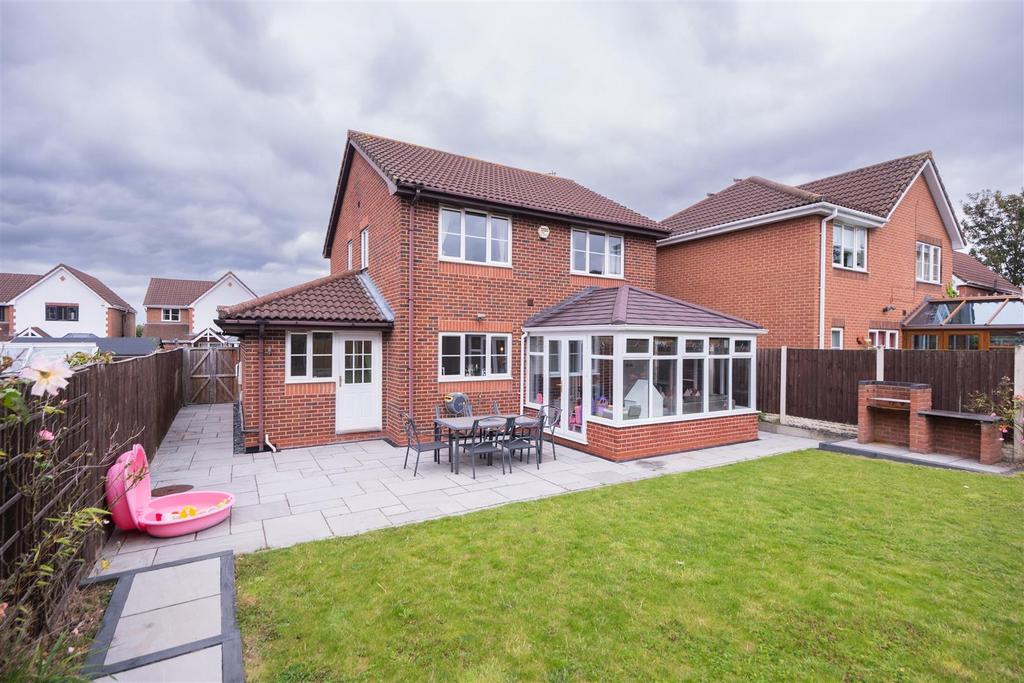 14 Carnoustie Close-039.JPG