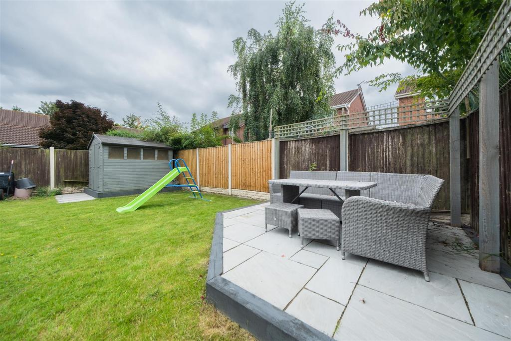 14 Carnoustie Close-041.JPG