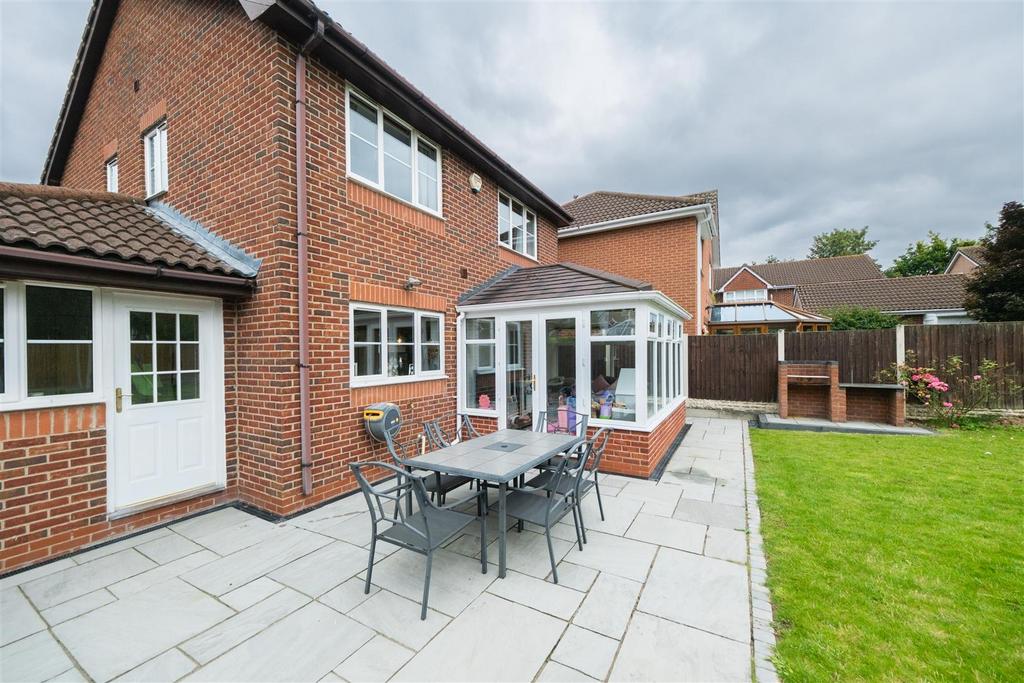 14 Carnoustie Close-042.JPG