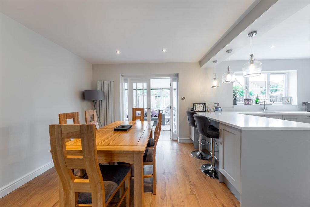 14 Carnoustie Close-006.JPG