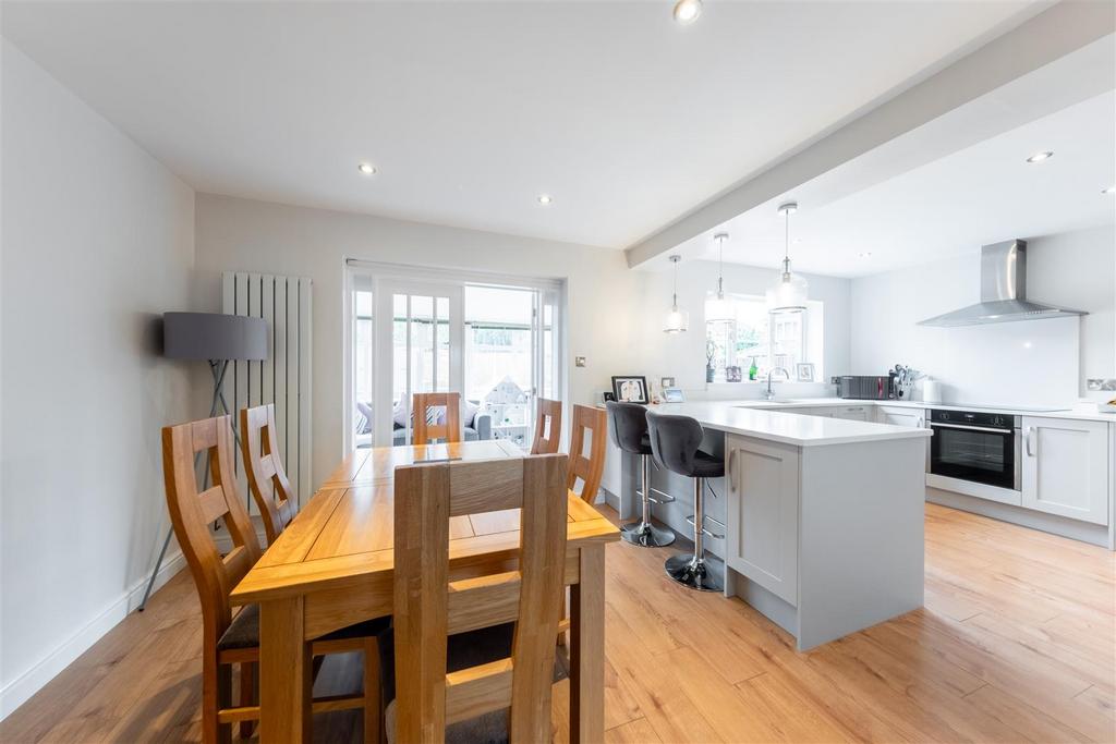 14 Carnoustie Close-007.JPG