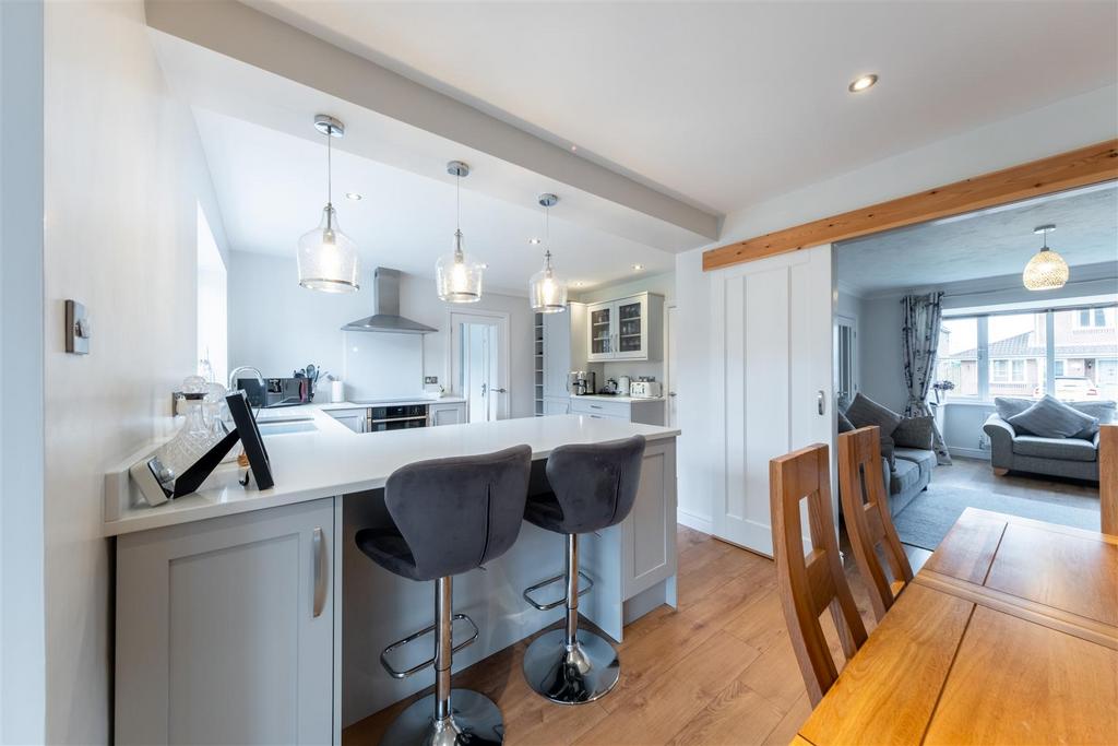 14 Carnoustie Close-009.JPG