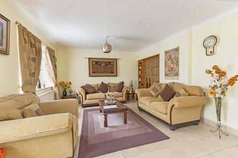 undefined, Layburn Crescent, Langley SL3