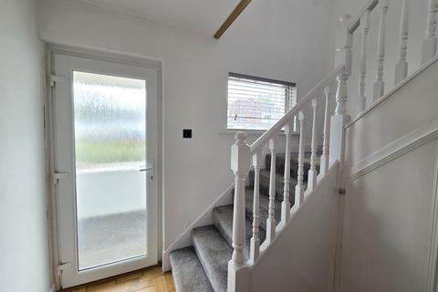 8 Dyffryn Place, Barry, CF62 8UN