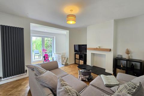 8 Dyffryn Place, Barry, CF62 8UN