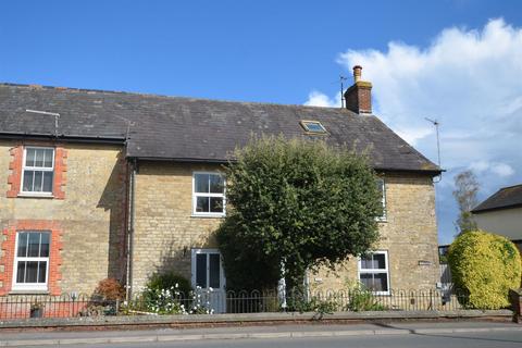 4 bedroom flat for sale, Peacemarsh, Gillingham