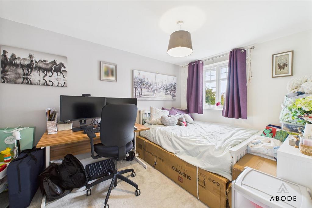 CAM01882 G0-PR0138-STILL022.jpg