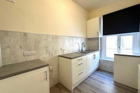 2 bedroom flat for sale, Castle Road, Scarborough, YO11