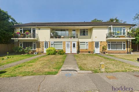 undefined, Frenchaye, Addlestone, Surrey, KT15