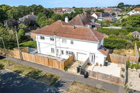 1 bedroom apartment for sale, Seaward Avenue, Barton on Sea, New Milton, Hampshire, BH25