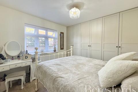 49 Claremont Road, Hornchurch, RM11 1BY