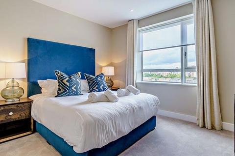 2 bedroom flat to rent, Westferry Circus, Docklands, E14