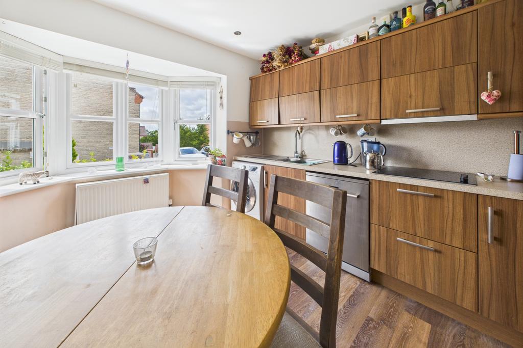 Kitchen / Dining Area