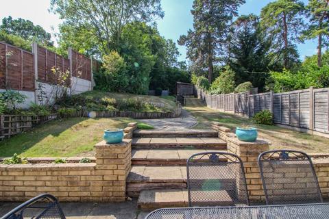 undefined, St Georges Drive, Carpenders Park