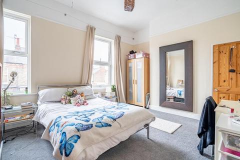 undefined, Neville Terrace, York