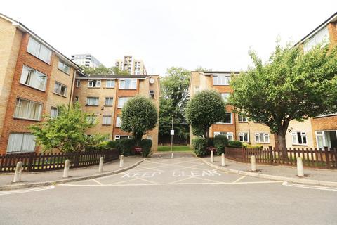Flat 16, Blenheim Court Wellesley Road, Sutton, SM2 5BW