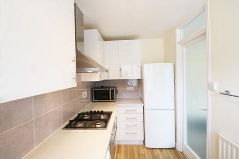 Flat 16, Blenheim Court Wellesley Road, Sutton, SM2 5BW