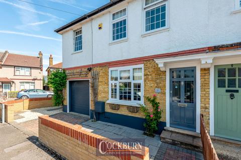 4 bedroom end of terrace house for sale, Portland Crescent, Mottingham, SE9