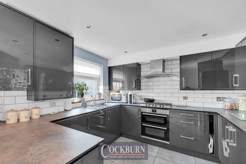 4 bedroom end of terrace house for sale, Portland Crescent, Mottingham, SE9
