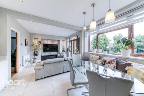 23 Nonsuch Court Avenue, Epsom, KT17 2RX