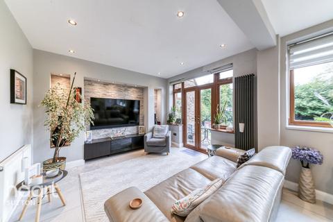 23 Nonsuch Court Avenue, Epsom, KT17 2RX