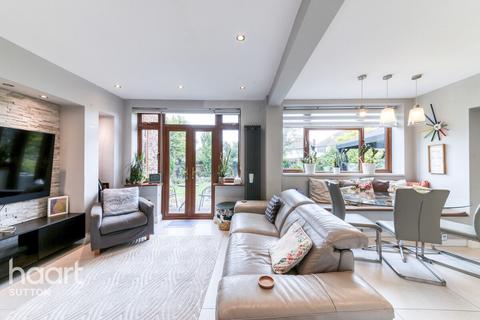 23 Nonsuch Court Avenue, Epsom, KT17 2RX
