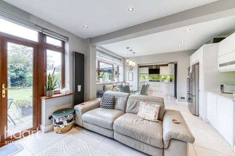 23 Nonsuch Court Avenue, Epsom, KT17 2RX