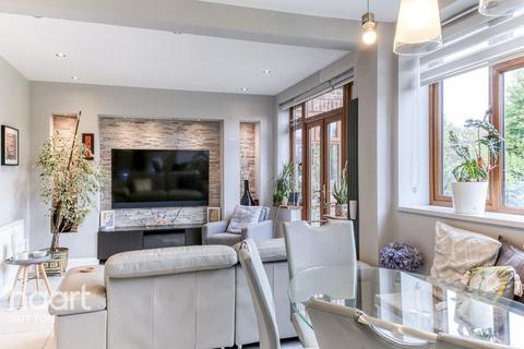 23 Nonsuch Court Avenue, Epsom, KT17 2RX
