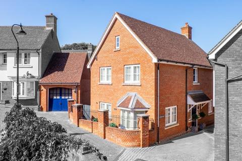3 Monks Well, Greenhithe, DA9 9GR