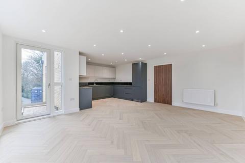 2 bedroom flat to rent, Norbury Avenue, Norbury, London, SW16