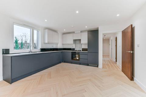 2 bedroom flat to rent, Norbury Avenue, Norbury, London, SW16