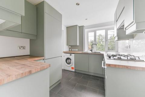 3 bedroom flat for sale, The Woodlands, Upper Norwood, London, SE19