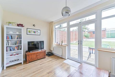 62 Kynaston Road, Bromley, BR1 5AW