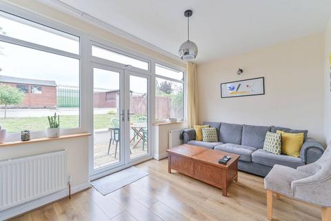 62 Kynaston Road, Bromley, BR1 5AW